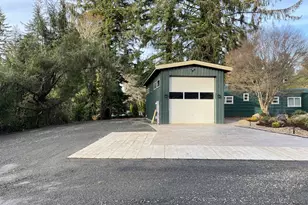 85313 Glenada Rd, Florence, OR 97439 - Photo 9
