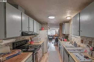 92891 Allens Alley, Cheshire, OR 97419 - Photo 11