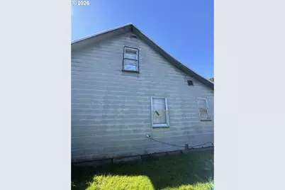 210 6th St, Amity, OR 97101 - Photo 9