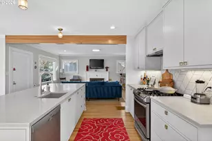 2704 SE Harrison St, Portland, OR 97214 - Photo 7