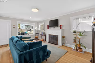 2704 SE Harrison St, Portland, OR 97214 - Photo 5