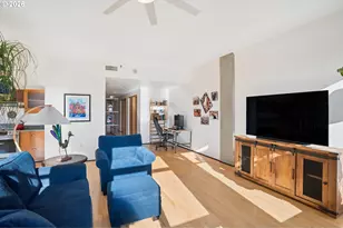 333 NW 9th Ave, Portland, OR 97209 - Photo 11
