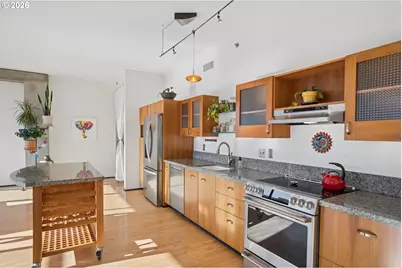 333 NW 9th Ave #1015, Portland, OR 97209 - Photo 15