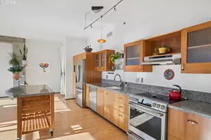 333 NW 9th Ave, Portland, OR 97209 - Photo 15