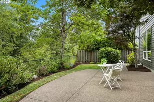 859 NE Retford Ave, Hillsboro, OR 97124 - Photo 27