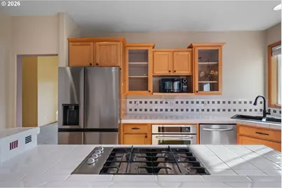 17760 SW Zenith Pl, Beaverton, OR 97007 - Photo 13