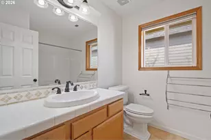 17760 SW Zenith Pl, Beaverton, OR 97007 - Photo 37