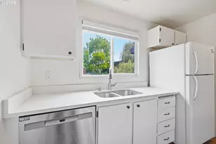 7408 S Virginia Ave, Portland, OR 97219 - Photo 9
