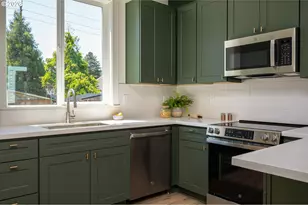 91 NE 78th Ave, Portland, OR 97213 - Photo 9
