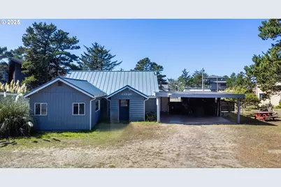 33520 Cape Kiwanda Dr, Pacific City, OR 97135 - Photo 1
