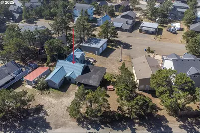 33520 Cape Kiwanda Dr, Pacific City, OR 97135 - Photo 3