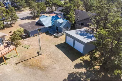 33520 Cape Kiwanda Dr, Pacific City, OR 97135 - Photo 17