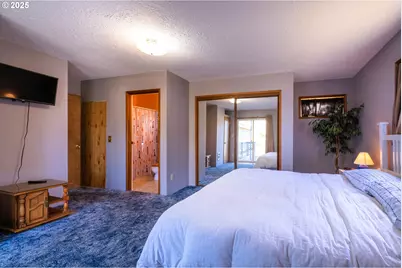 33520 Cape Kiwanda Dr, Pacific City, OR 97135 - Photo 11