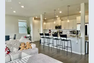 2031 S Jasper Dr, Cornelius, OR 97113 - Photo 7