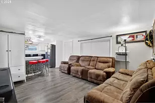 8525 SE Orchard Ln, Happy Valley, OR 97086 - Photo 9