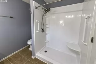 8025 NE 38th Ave, Vancouver, WA 98665 - Photo 33