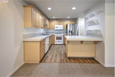 8025 NE 38th Ave, Vancouver, WA 98665 - Photo 9