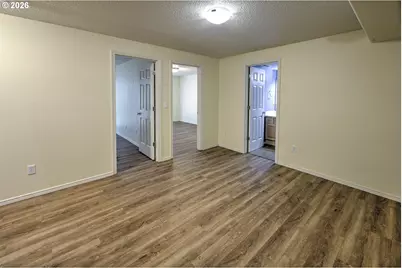 8025 NE 38th Ave, Vancouver, WA 98665 - Photo 37