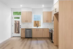 3859 N Willis Blvd, Portland, OR 97217 - Photo 5