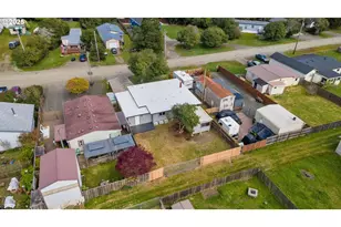 165 N 15th St, Lakeside, OR 97449 - Photo 35