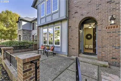 11667 SW Grenoble St, Wilsonville, OR 97070 - Photo 3