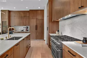 4018 NW McGrath Ct, Portland, OR 97229 - Photo 9