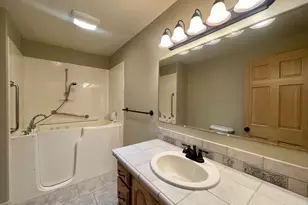 2180 Hayes St, North Bend, OR 97459 - Photo 41
