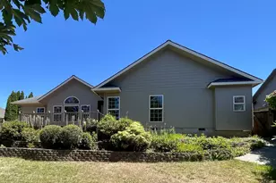 2180 Hayes St, North Bend, OR 97459 - Photo 47