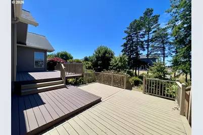 2180 Hayes St, North Bend, OR 97459 - Photo 45