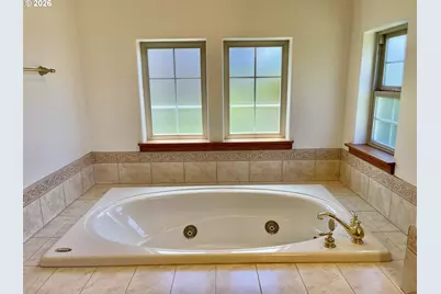 2180 Hayes St, North Bend, OR 97459 - Photo 35