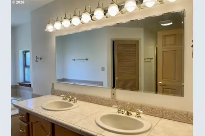 2180 Hayes St, North Bend, OR 97459 - Photo 35