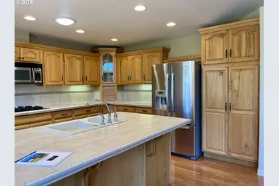 2180 Hayes St, North Bend, OR 97459 - Photo 15
