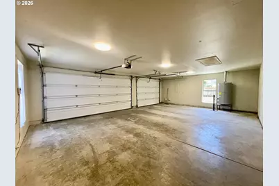 2180 Hayes St, North Bend, OR 97459 - Photo 29