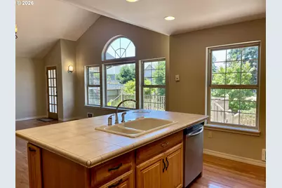 2180 Hayes St, North Bend, OR 97459 - Photo 17