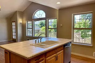 2180 Hayes St, North Bend, OR 97459 - Photo 17
