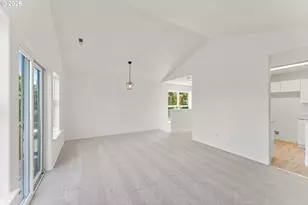 15723 NE Beech 3C St, Portland, OR 97230 - Photo 7