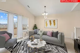 15723 NE Beech 3C St, Portland, OR 97230 - Photo 5