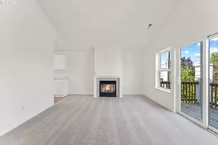 15723 NE Beech 3C St, Portland, OR 97230 - Photo 5
