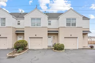 15723 NE Beech 3C St, Portland, OR 97230 - Photo 3
