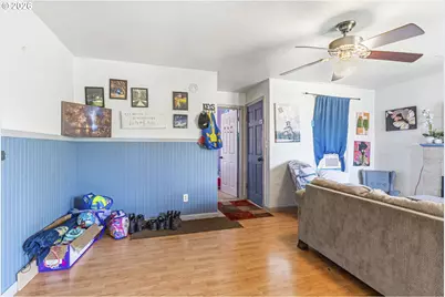 1307 S 6th Ave, Kelso, WA 98626 - Photo 5