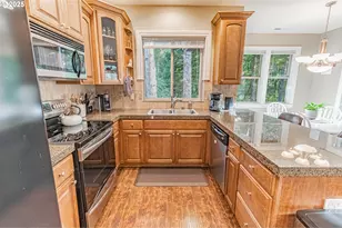 2278 NE Hotspur Ln, Lincoln City, OR 97367 - Photo 11