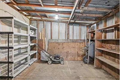 355 Stark St, Woodburn, OR 97071 - Photo 33