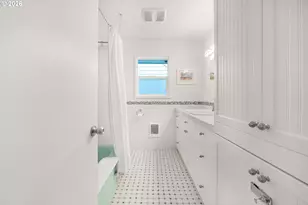 1210 S Columbia St, Seaside, OR 97138 - Photo 21