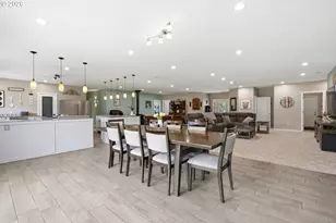 26500 S Milk Creek Cir, Mulino, OR 97042 - Photo 9