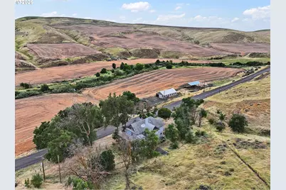 5125 Fifteen Mile Rd, The Dalles, OR 97058 - Photo 3