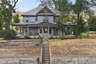 5125 Fifteen Mile Rd, The Dalles, OR 97058 - Photo 1