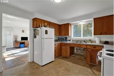 3307 Arrowhead St, Eugene, OR 97404 - Photo 7