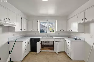 3307 Arrowhead St, Eugene, OR 97404 - Photo 23