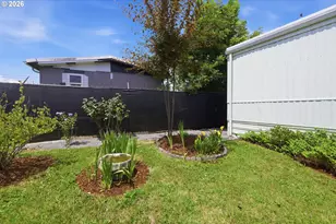 658 S 57th St, Springfield, OR 97478 - Photo 31
