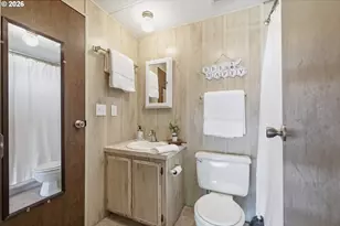 658 S 57th St, Springfield, OR 97478 - Photo 17